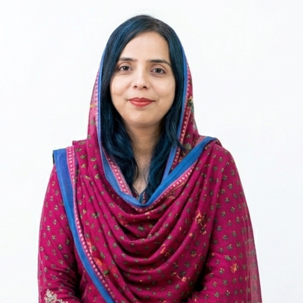 Dr Humaira Khalil